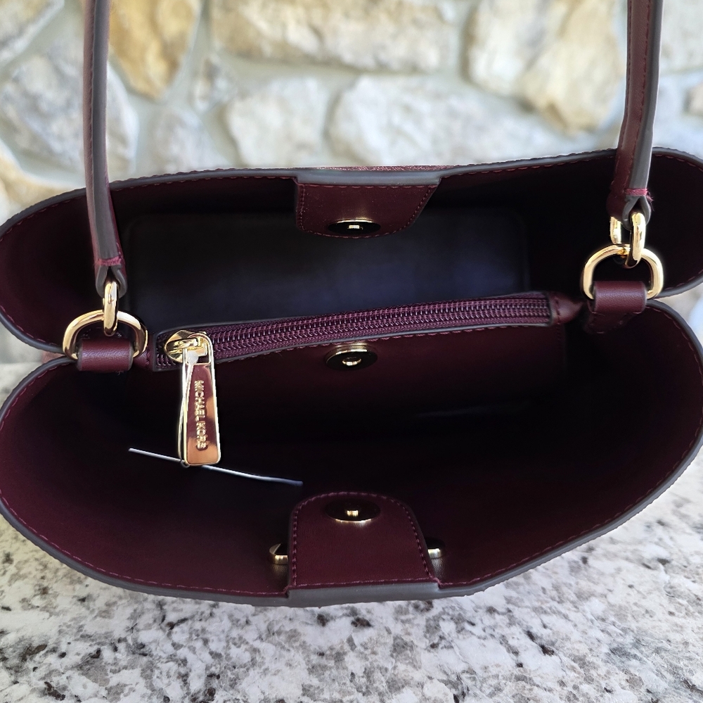 Michael Kors Pratt Medium Logo Center Stripe Shoulder Bag - Picture 5 of 10